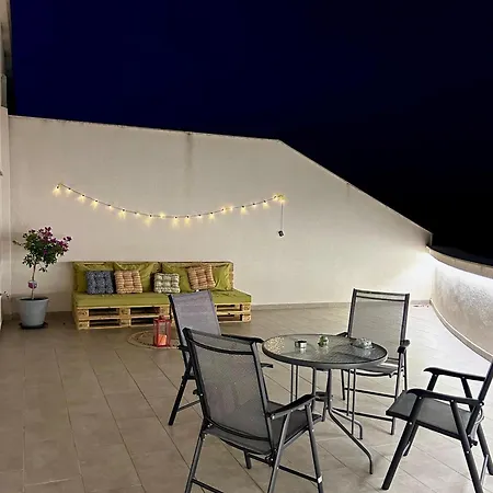 Gibel Apartment Golem (Tirana)