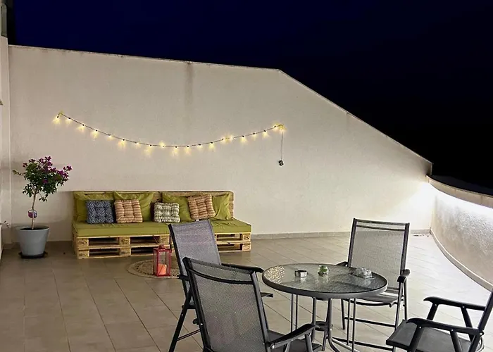 Gibel Apartmán Golem (Tirana)